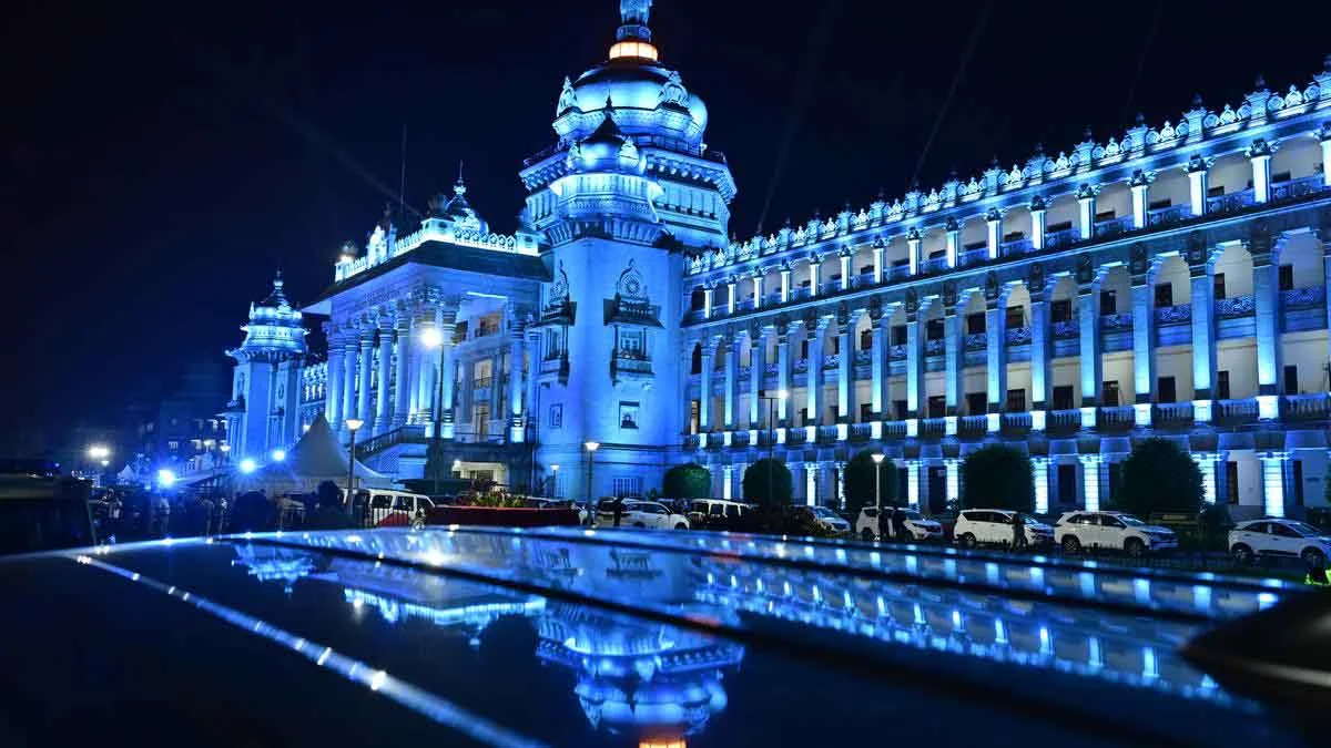 கர்நாடகா சட்டசபையில் தமிழக முதல்வர் விஜய்க்கு பாஜக எம்.எல்.ஏ.க்கள் பாராட்டு: பின்னணி என்ன?